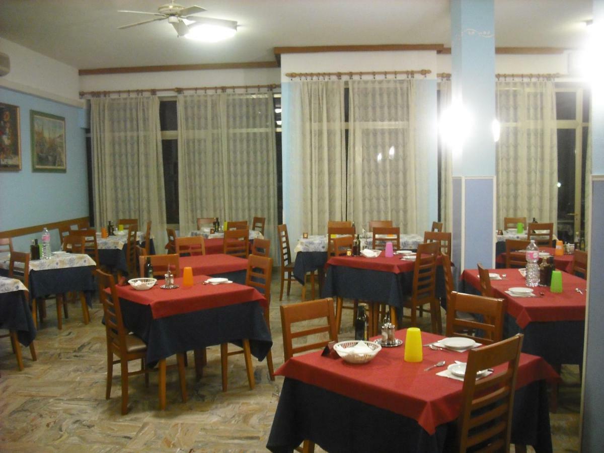 Hotel Bellevue Cesenatico Luaran gambar